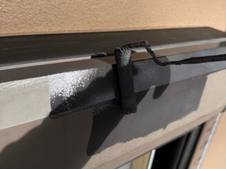 那須塩原市の外壁塗装におけるシャッターボックス塗装