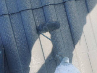 那須塩原市の屋根・外壁塗装における屋根の上塗り