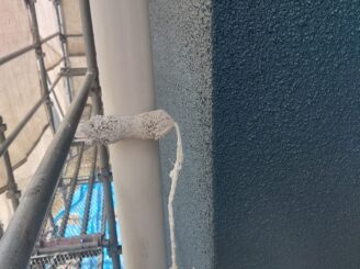 那須塩原市の外壁塗装における竪樋塗装