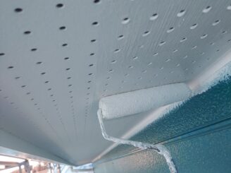 大田原市で施工した屋根カバー・外壁塗装における軒天塗装